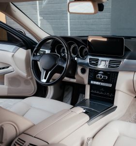 新車抗菌除甲醛適用場域—車內真皮座艙與中控台
